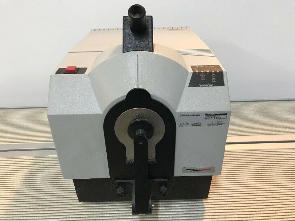 SF600/DC600 Spectrophotometer